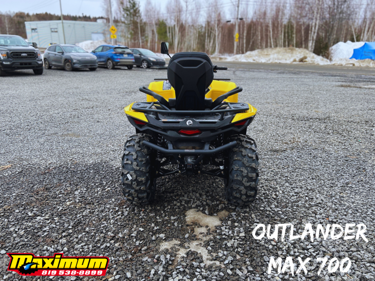 Can Am  Outlander Max 700 DPS 2024